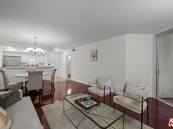 1230 N Sweetzer Avenue 213, West Hollywood CA 90069