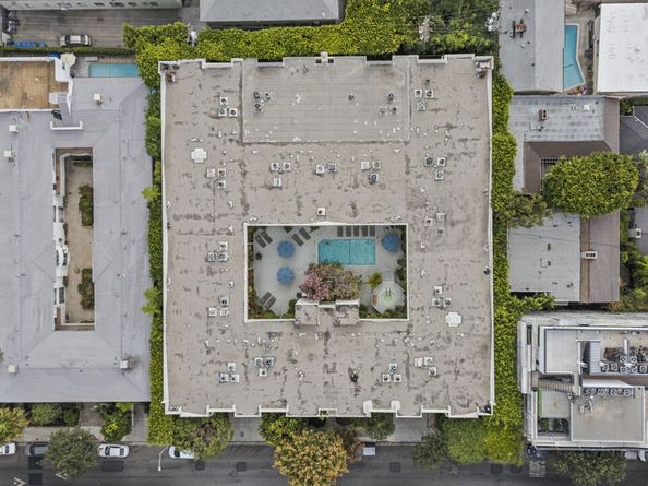 1230 N Sweetzer Avenue 213, West Hollywood CA 90069