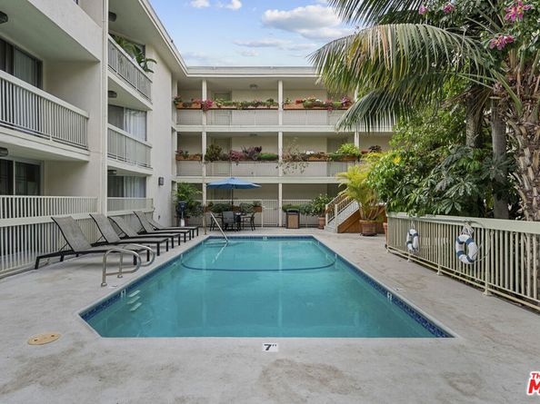 1230 N Sweetzer Avenue 213, West Hollywood CA 90069