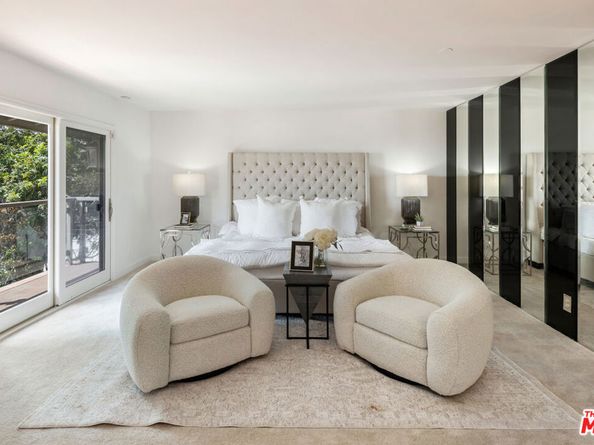 8000 Oceanus Drive, Los Angeles CA 90046