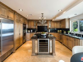 8000 Oceanus Drive, Los Angeles CA 90046