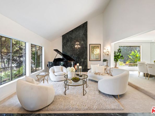 8000 Oceanus Drive, Los Angeles CA 90046