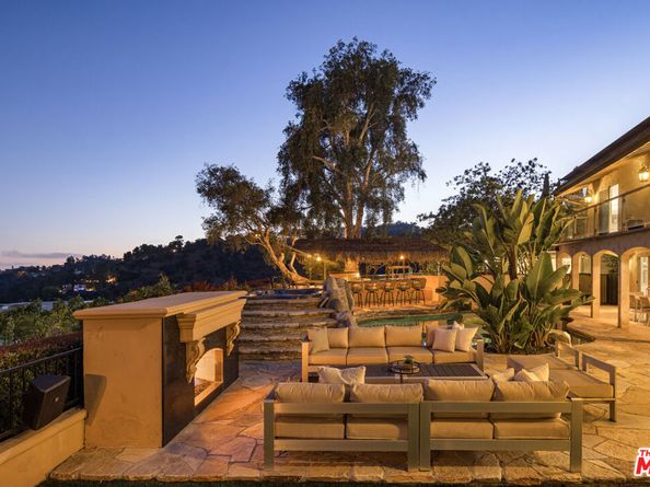 8000 Oceanus Drive, Los Angeles CA 90046