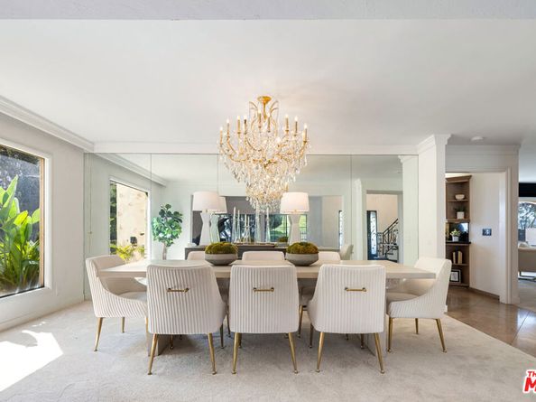 8000 Oceanus Drive, Los Angeles CA 90046