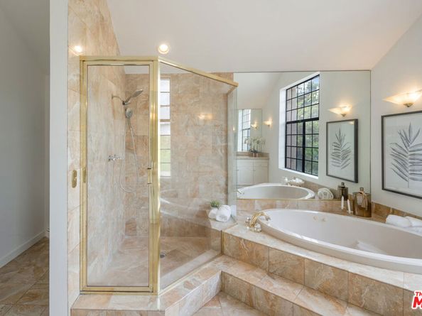 8000 Oceanus Drive, Los Angeles CA 90046