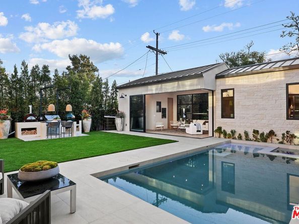 4445 Van Noord Avenue, Studio City CA 91604