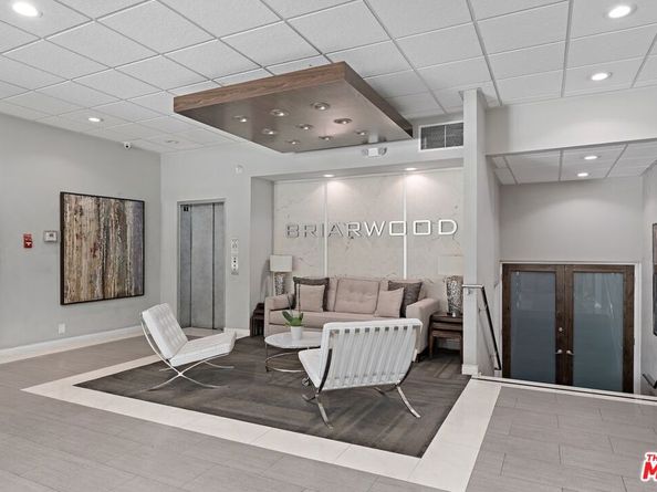 1745 Camino Palmero Street 106, Los Angeles CA 90046