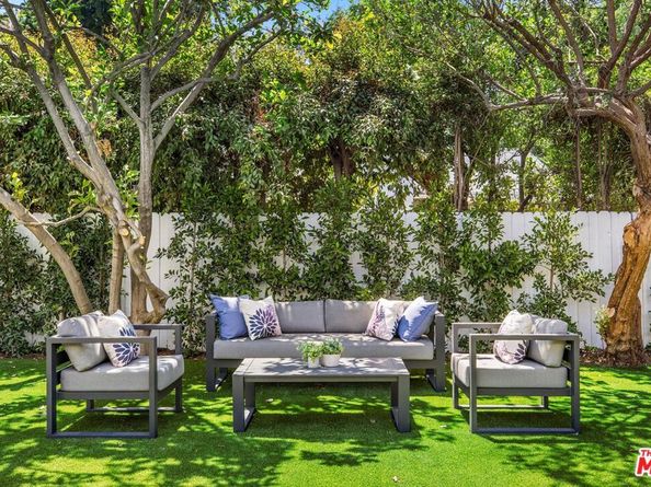 5305 Allott Avenue, Sherman Oaks CA 91401