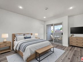 13340 Burbank Boulevard 2, Sherman Oaks CA 91401