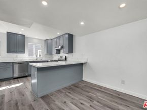 13340 Burbank Boulevard 2, Sherman Oaks CA 91401