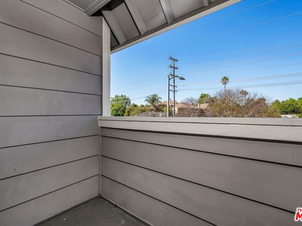 13340 Burbank Boulevard 2, Sherman Oaks CA 91401