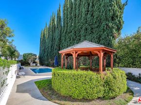 13340 Burbank Boulevard 2, Sherman Oaks CA 91401