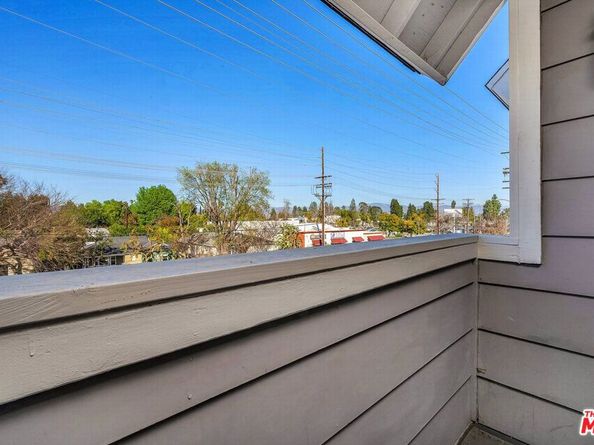 13340 Burbank Boulevard 2, Sherman Oaks CA 91401