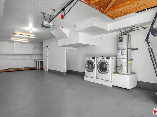 13340 Burbank Boulevard 2, Sherman Oaks CA 91401