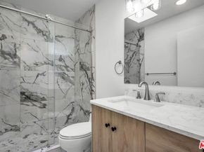 13340 Burbank Boulevard 2, Sherman Oaks CA 91401