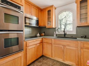 20973 Hillside Drive, Topanga CA 90290