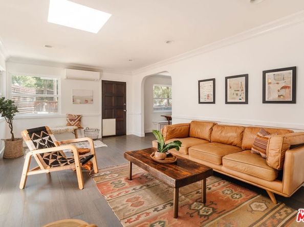 20973 Hillside Drive, Topanga CA 90290