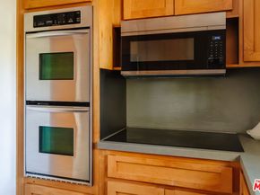 20973 Hillside Drive, Topanga CA 90290