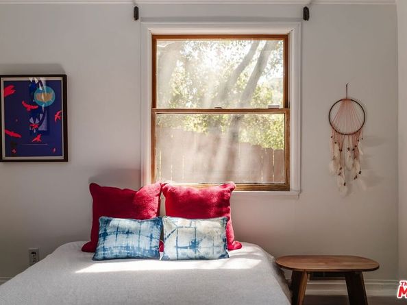 20973 Hillside Drive, Topanga CA 90290