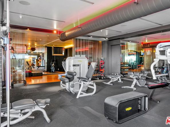 6250 Hollywood Boulevard 6F, Los Angeles CA 90028