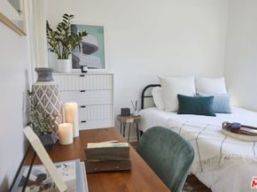908 Everett Street, Los Angeles CA 90026
