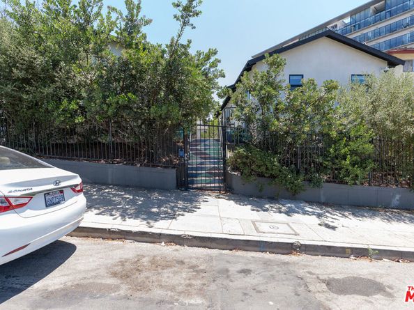 908 Everett Street, Los Angeles CA 90026