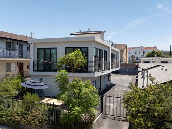 908 Everett Street, Los Angeles CA 90026