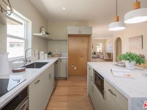 1826 W 78th Street, Los Angeles CA 90047