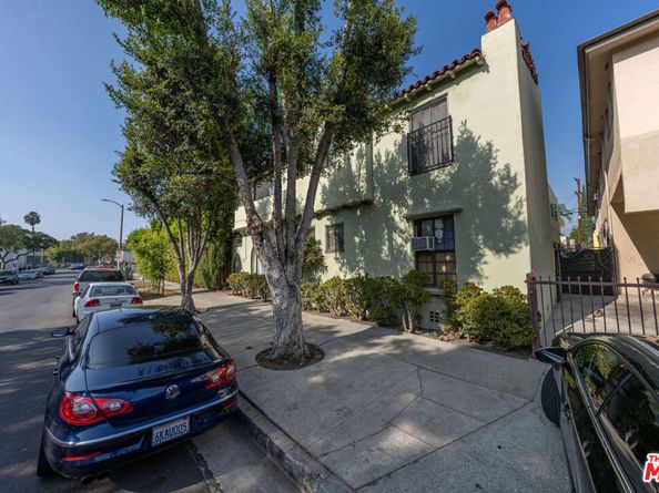 6027 Barton Avenue, Los Angeles CA 90038