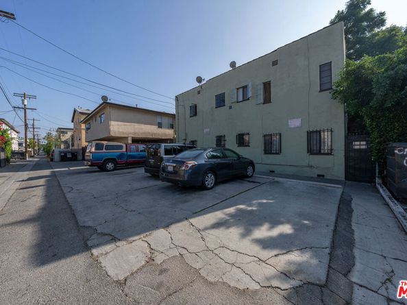 6027 Barton Avenue, Los Angeles CA 90038