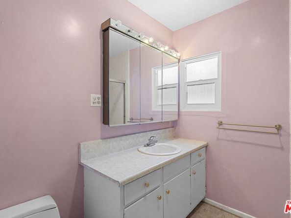 219 S Avenue 60, Los Angeles CA 90042