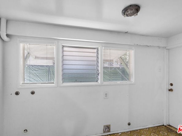 219 S Avenue 60, Los Angeles CA 90042