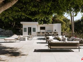 9694 Oak Pass Road, Beverly Hills CA 90210