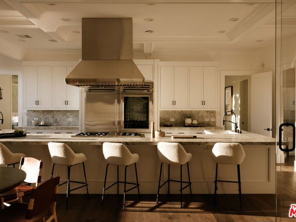 9694 Oak Pass Road, Beverly Hills CA 90210