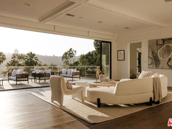 9694 Oak Pass Road, Beverly Hills CA 90210