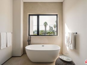 819 N Ogden Drive, Los Angeles CA 90046