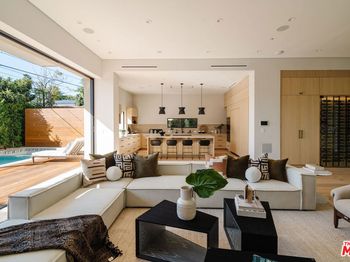 819 N Ogden Drive