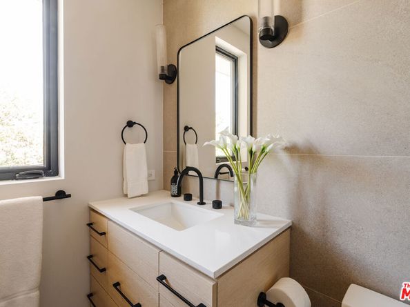819 N Ogden Drive, Los Angeles CA 90046