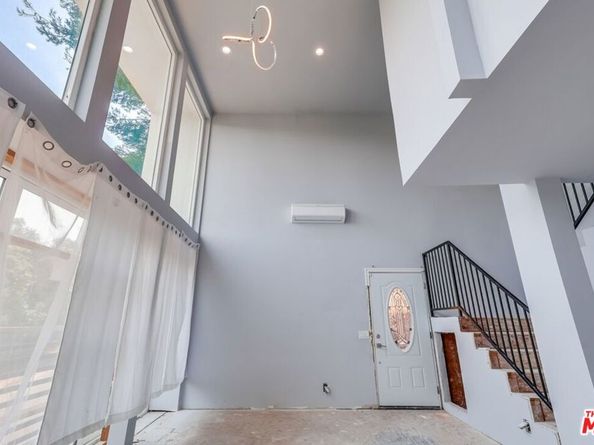 8655 Appian Way, Los Angeles CA 90046