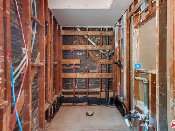 8655 Appian Way, Los Angeles CA 90046