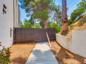 8655 Appian Way, Los Angeles CA 90046