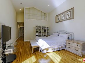 2250 Betty Lane, Beverly Hills CA 90210