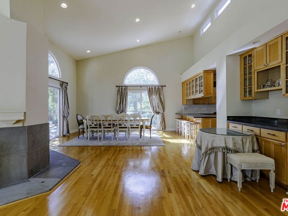 2250 Betty Lane, Beverly Hills CA 90210