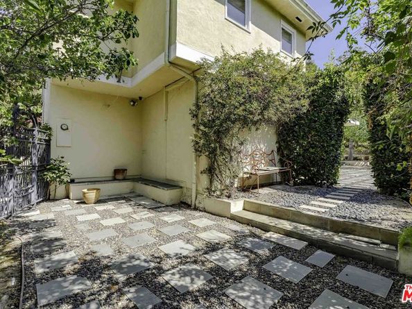 2250 Betty Lane, Beverly Hills CA 90210