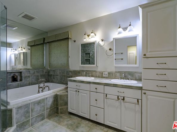 2250 Betty Lane, Beverly Hills CA 90210