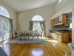 2250 Betty Lane, Beverly Hills CA 90210