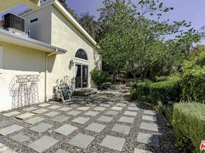 2250 Betty Lane, Beverly Hills CA 90210