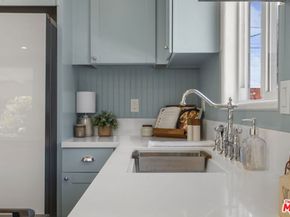 3705 S St Andrews Place, Los Angeles CA 90018
