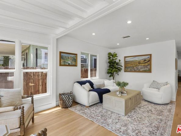 3705 S St Andrews Place, Los Angeles CA 90018