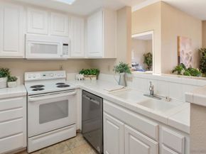 1950 Camino De La Reina 208, San Diego CA 92108